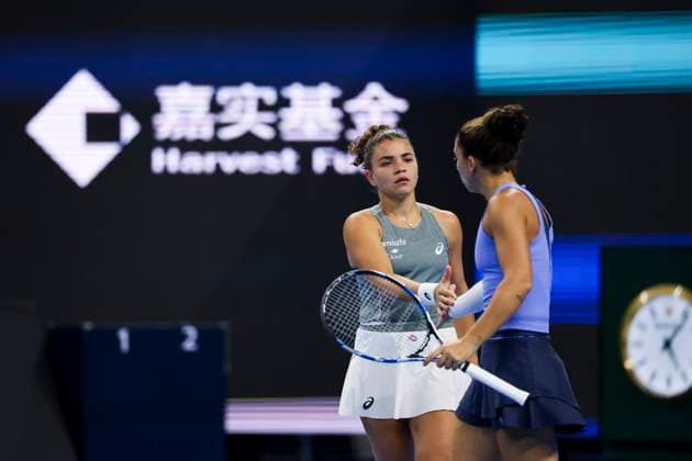BEIJING, CHINA - OCTOBER 05: Sara Errani and Jasmine Paolini of Italy react in the Women s Doubles Final match against Miyu Kato of Japan and Fanny Stollar of Hungary on day 14 of the 2025 China Open at the National Tennis Center on October 5, 2025 in Beijing, China.  Copyright: xVCGx 111595194237