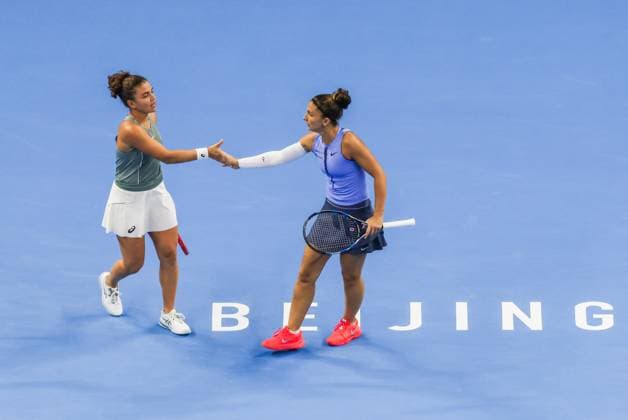 BEIJING, CHINA - OCTOBER 05: Sara Errani and Jasmine Paolini of Italy react in the Women s Doubles Final match against Miyu Kato of Japan and Fanny Stollar of Hungary on day 14 of the 2025 China Open at the National Tennis Center on October 5, 2025 in Beijing, China.  Copyright: xVCGx 111595193406