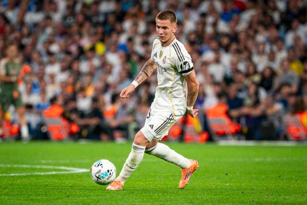 La Liga - Real Madrid v Villarreal Match Real Madrid CF’s Franco Mastantuono during in La Liga Real Madrid v Villarreal match. October 4, 2025. Photo by Toni Garrido ALTERPHOTOS ABACAPRESS.COM Madrid Spain  Copyright: xAlterPhotos ABACAx