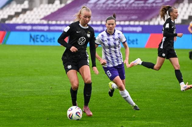 Ella Peddemors Google Pixel Women Bundesliga SGS Essen Vfl Wolfsburg 04 10 2025 Ella Peddemors VfL Wolfsburg google Pixel Women Bundesliga, 05 Matchday, SGS Essen vs VfL Wolfsburg on October 04, 2025 at Stadion an der Hafenstraße, Essen Final Score 0 8 in front of 2 023 spectators