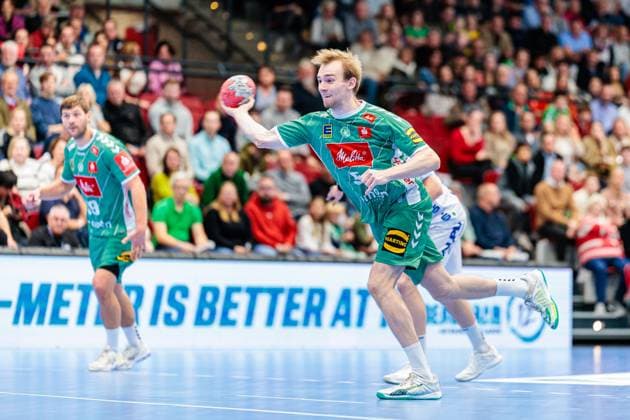 Florian Kranzmann GWD Minden, 05 on seven-meter 7 meter throw GER, GWD Minden vs TBV Lemgo Lippe, Handball, 1 Bundesliga, 7 Matchday, Season 2025 2026, 04 10 2025 GER, GWD Minden vs TBV Lemgo Lippe, Handball, 1 Bundesliga, 7 Matchday, Season 2025 2026, 04 10 2025 Luebbecke Copyright: xEibner-Pressefoto JanxRollingerx EP_JSK