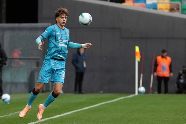 Cagliari s Marco Palestra during the Serie A soccer match between Udinese and Cagliari at the Bluenergy Stadium in Udine, north east Italy - Sunday, October 05,2026 - soccer  Copyright: xAndreaxBressanutti LaPressex