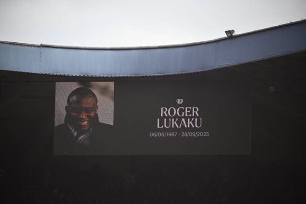 RSC Anderlecht v Standard de Liege - Jupiler Pro League ANDERLECHT, BELGIUM - OCTOBER 05 : Honour of Roger Lukaku during the Jupiler Pro League match between RSC Anderlecht and Standard de Liege on October 5, 2025 in Anderlecht, Belgium, 05 10 2025 Anderlecht Belgium  Copyright: xPeterxDexVoechtx