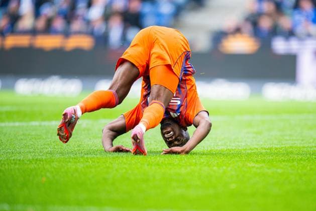 05 10 2025 Soccer, 2025 2026, 2 Bundesliga, Matchday 8, DSC Arminia Bielefeld FC Schalke 04 Christopher Antwi Adjei Schalke cheers after his goal to 0 1 DFL REGULATIONS PROHIBIT ANY USE OF PHOTOGRAPHS AS IMAGE SEQUENCES AND OR QUASI VIDEO