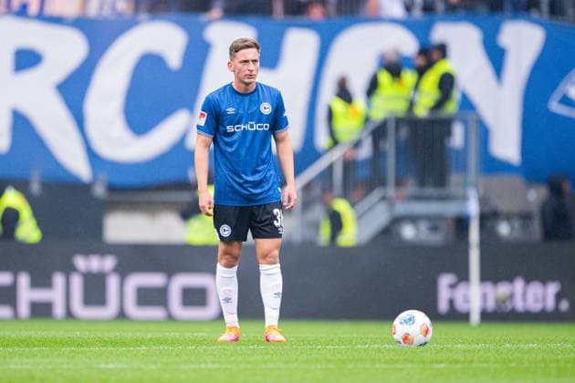 05 10 2025 Soccer, 2025 2026, 2 Bundesliga, Matchday 8, DSC Arminia Bielefeld FC Schalke 04 DFL REGULATIONS PROHIBIT ANY USE OF PHOTOGRAPHS AS IMAGE SEQUENCES AND OR QUASI VIDEO