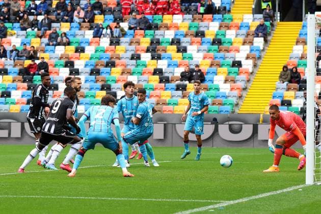 UdineseÕs Christian Kabasele celebrates after scoring the 1-1 goal for his team during the Serie A soccer match between Udinese and Cagliari at the Bluenergy Stadium in Udine, north east Italy - Sunday, October 05,2026 - soccer  Copyright: xAndreaxBressanutti LaPressex