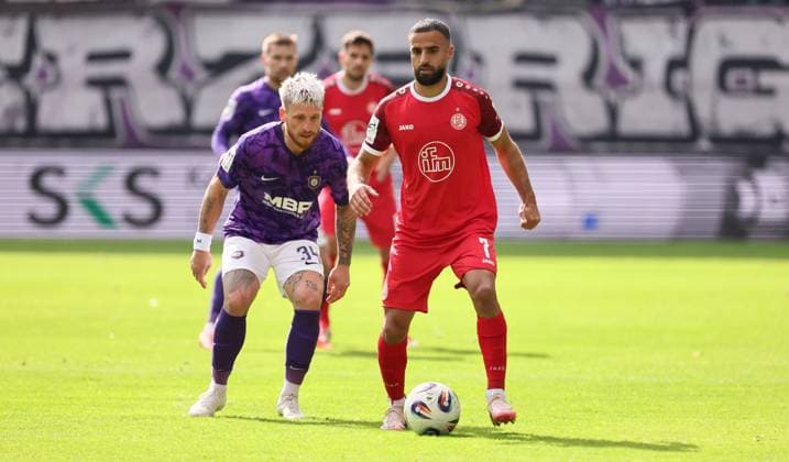 Aue, 05 10 2025, Erzgebirgsstadion, Fußball, 3 Liga, 10 Spieltag FC Erzgebirge Aue vs Rot Weiß Essen , Im Bild von links Marvin Stefaniak 34, Aue , Ramien Safi 7, Essen , Nur für journalistische Zwecke Only for editorial use , DFB DFL regulations prohibit any use of photographs as image sequences and or quasi video , Picture Point