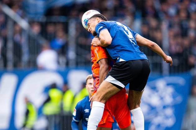 05 10 2025 Soccer, 2025 2026, 2 Bundesliga, 8 Matchday, DSC Arminia Bielefeld FC Schalke 04 Joel Felix Bielefeld DFL REGULATIONS PROHIBIT ANY USE OF PHOTOGRAPHS AS IMAGE SEQUENCES AND OR QUASI VIDEO