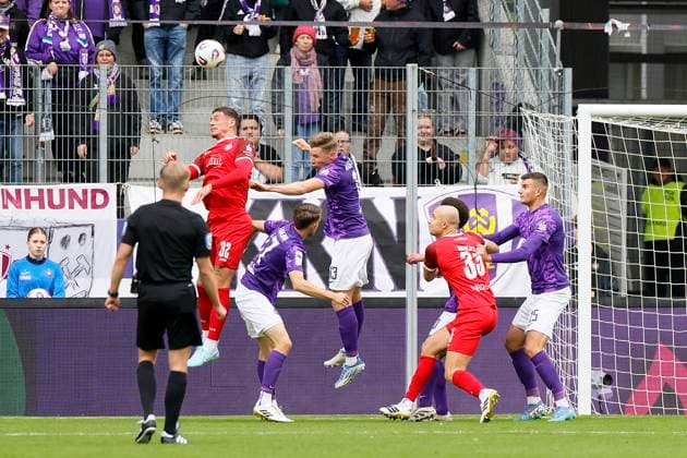 Soccer 3 Liga 10 Matchday , Erzgebirge Aue Rot Weiss Essen on 05 10 2025 at the Erzgebirgsstadion in Aue Luca Bazzoli Rot Weiss Essen