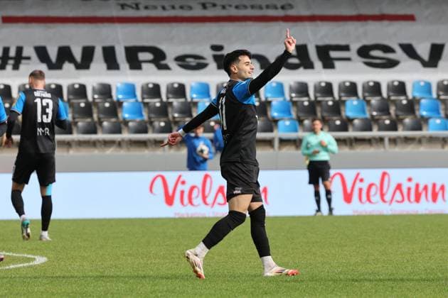 Goal for 1 0 by Ismail Harnafi FSV Frankfurt, No. 1 , Goal celebration with sign to the stands , Regionalliga, FSV Frankfurt Stuttgarter Kickers, Soccer Regionalliga Südwest 25 26, Matchday 11, Season 2025 2026, 05 10 2025, Frankfurt PSD Bank Arena Germany