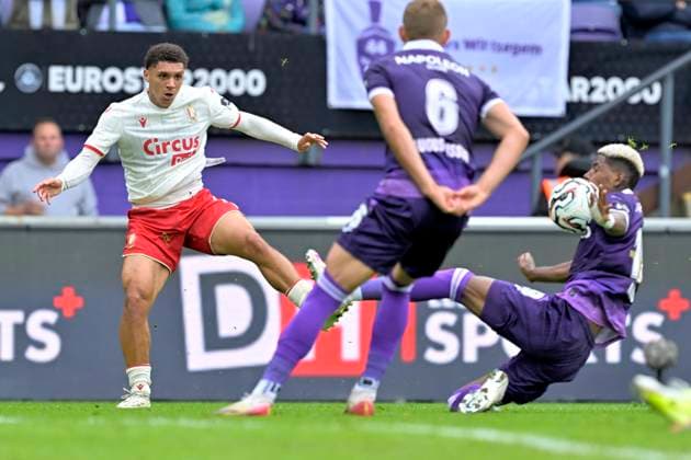 RSC Anderlecht v Standard de Liege - Jupiler Pro League ANDERLECHT, BELGIUM - OCTOBER 05 : Lawrence Henry defender of Standard de Liege during the Jupiler Pro League match between RSC Anderlecht and Standard de Liege on October 5, 2025 in Anderlecht, Belgium, 05 10 2025 Anderlecht Belgium  Copyright: xSesx