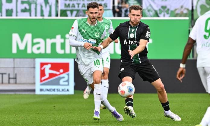 05 10 2025 Soccer Season 2025 2026 2 Soccer Bundesliga 08 Matchday SpVgg Greuther Fürth Kleeblatt Hannover 96 H96 Sportfoto Zink xwoxzix DFL regulations prohibit any use of photographs as image sequences and or quasi video only for editorial use Branimir Hrgota 10, SpVgg Greuther Fürth Benjamin Källman 9, Hannover 96 H96