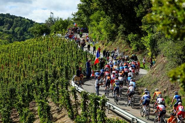 The pack of riders pictured in action during the Men Elite raod race, a 202,5 km from Privas to Guilherand-Granges, at the UEC road European cycling championships, Sunday 05 October 2025, France. The European cycling championships Drome-Ardeche takes place from 1 to 5 October, France. DAVIDxPINTENS  x136127119x