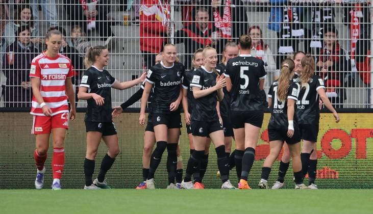 Freiburg cheers after goal to 0 1 by Maj Schneider Sport Football Soccer Womens Bundesliga 5 Matchday Season 2025 2026 05 10 2025 1 FC Union Berlin vs SC Freiburg SCF DFL regulations prohibit any use of photographs as image sequences and or quasi video