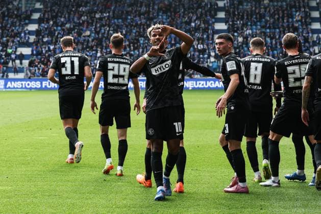 Goalscorer Bambase Conte SV 07 Elversberg,10 scores to 0 1 2 Soccer Bundesliga Season 2025 2026 1 FC Magdeburg vs SV 07 Elversberg at the Avnet Arena in Magdeburg Action,Soccer,Man,Men,Germany,05 10 2025