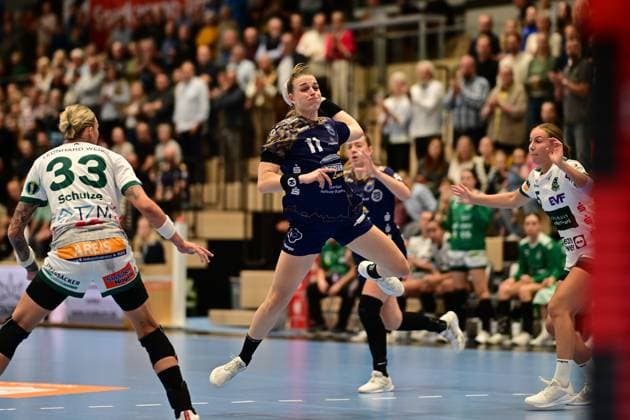 Handball I Women I Season 2025 2026 I 1 HBF I 4 Matchday I Buxtehuder SV FRISCH AUF Göppingen I 05 10 2025 Throw Isabelle Dölle 11, Buxtehuder Sportverein Buxtehude Halle Nord Niedersachsen Germany Copyright: xLobeca FelixxSchlikisx