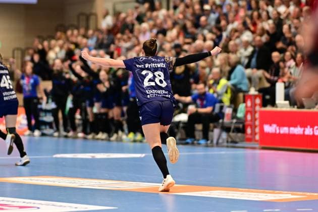 Handball I Women I Season 2025 2026 I 1 HBF I 4 Matchday I Buxtehuder SV FRISCH AUF Göppingen I 05 10 2025 Cheers, excitement, enthusiasm, euphoria, joy, happiness, cheerfulness at Teresa von Prittwitz 28, Buxtehuder Sportverein Buxtehude Halle Nord Niedersachsen Germany Copyright: xLobeca FelixxSchlikisx