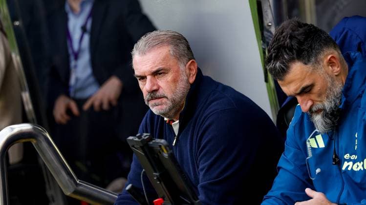 Newcastle United v Nottingham Forest Premier League 05 10 2025. Nottingham Forest Manager Ange Postecoglou during the Premier League match between Newcastle United and Nottingham Forest at St. James s Park, Newcastle, England on 5 October 2025. Editorial use only DataCo restrictions apply See www.football-dataco.com , Copyright: xSimonxDaviesx PSI-22983-0018