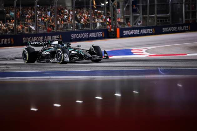 F1 - SINGAPORE GRAND PRIX 2025 63 RUSSELL George (gbr), Mercedes AMG F1 Team W16, action during the 2025 Formula 1 Singapore Grand Prix, 18th round of the 2025 FIA Formula One World Championship, WM, Weltmeisterschaft from October 3 to 5, 2025 on the Marina Bay Street Circuit, in Singapore - SingaporeSingapore  Copyright: xEricxAlonsox