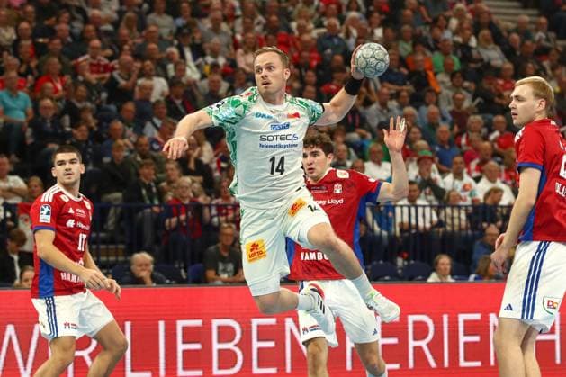 05 10 2025, xtgx, Handball Sport Verein SC Magdeburg v l Omar Ingi Magnusson Magdeburg, 14 wirft Tor, Torschuetze, erzielt Tor, Treffer, scores the goal Hamburg