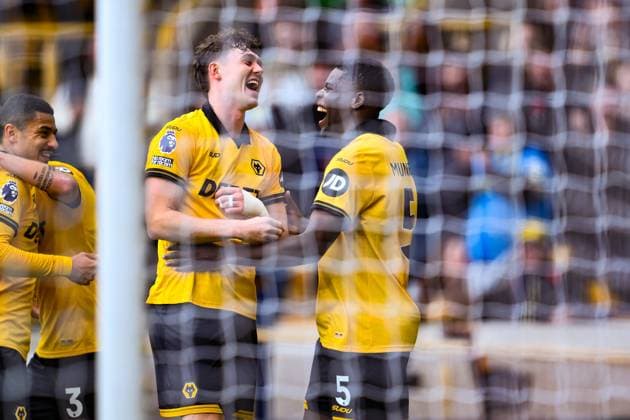 Wolverhampton, England, 5th October 2025. Marshall Munetsi of Wolverhampton Wanderers celebrates his goal to make it 1-0 during the Wolverhampton Wanderers vs Brighton and Hove Albion Premier League match at Molineux, Wolverhampton. Picture credit should read: Craig Thomas Sportimage EDITORIAL USE ONLY. No use with unauthorised audio, video, data, fixture lists, club league logos or live services. Online in-match use limited to 120 images, no video emulation. No use in betting, games or single club league player publications. SPI_026_CT_Wolves_v_Brighton SPI-4200-0026