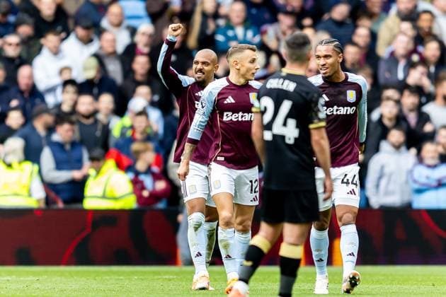 Aston Villa v Burnley Premier League 05 10 2025. GOAL scores 1-0 Aston Villa midfielder Donyell Malen (17) scores and celebrates during the Premier League match between Aston Villa and Burnley at Villa Park, Birmingham, England on 5 October 2025. Birmingham Villa Park West Midlands England Editorial use only DataCo restrictions apply See www.football-dataco.com , Copyright: xManjitxNarotrax PSI-23003-0022