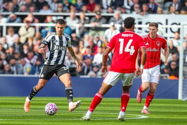 Newcastle United FC v Nottingham Forest FC, Premier League Bruno Guimaraes Of Newcastle United in action during the Newcastle United FC v Nottingham Forest FC English Premier League match at St.James Park, Newcastle, England, United Kingdom on 5 October 2025 Credit: Lee Keuneke Every Second Media Editorial use only. All images are copyright Every Second Media Limited. No images may be reproduced without prior permission. All rights reserved. Premier League and Football League images are subject to licensing agreements with Football DataCo Limited. see https: www.football-dataco.com Copyright: xIMAGO EveryxSecondxMediax ESM-1616-0044 LeexKeunekex xEveryxSecondxMediax