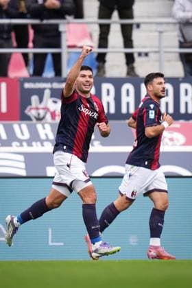 Bologna s Nicolo Cambiaghi celebrates after scoring the 1-0 goal for his team during the Serie A soccer match between Bologna and Pisa at the Renato DallÕAra Stadium in Bologna, north Italy - Sunday, October 5, 2025 -  Copyright: xMassimoxPaolone LaPressex