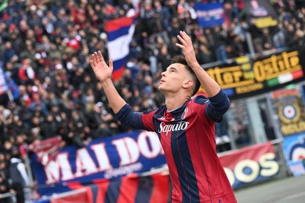Nikola Moro (Bologna Fc) celebrating his goal during Bologna FC vs Pisa SC, Italian soccer Serie A match in Bologna, Italy, October 05 2025  Copyright: xGianlucaxRicci IPAxSportx xipa-agency.netx xx IPA_66182781 IPA_Agency_IPA66182781