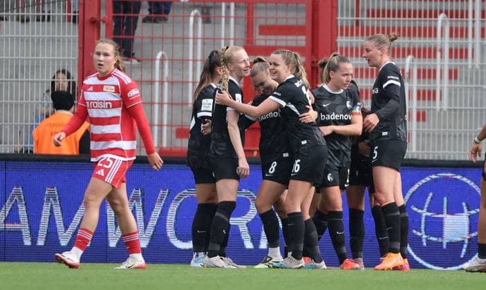 Freiburg women celebrate the 0 3 by Alena Bienz Joy Emotion Jubilation Sport Football Soccer Womens Bundesliga 5 Matchday Season 2025 2026 05 10 2025 1 FC Union Berlin vs SC Freiburg SCF DFL regulations prohibit any use of photographs as image sequences and or quasi video