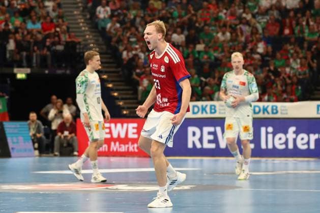 05 10 2025, xtgx, Handball Sport Verein SC Magdeburg v l Einar Olafsson Hamburg, 23 jubilation, goal celebration, celebrate the goal, celebration Hamburg