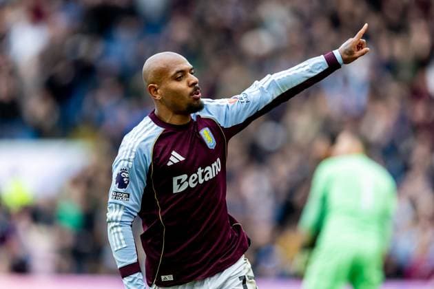 Aston Villa v Burnley Premier League 05 10 2025. GOAL scores 2-0 Aston Villa midfielder Donyell Malen (17) scores and celebrates during the Premier League match between Aston Villa and Burnley at Villa Park, Birmingham, England on 5 October 2025. Birmingham Villa Park West Midlands England Editorial use only DataCo restrictions apply See www.football-dataco.com , Copyright: xManjitxNarotrax PSI-23003-0042