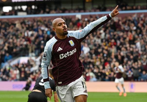 Donyell Malen of Aston Villa celebrates after scoring the team s second goal Aston Villa v Burnley, Premier League, Football, Villa Park, Birmingham, UK - 05 Oct 2025Birmingham Villa Park United Kingdom EDITORIAL USE ONLY No use with unauthorised audio, video, data, fixture lists, club league logos or live services. Online in-match use limited to 120 images, no video emulation. No use in betting, games or single club league player publications. Copyright: xAnnaxGowthorpe Shutterstockx 15515860ad