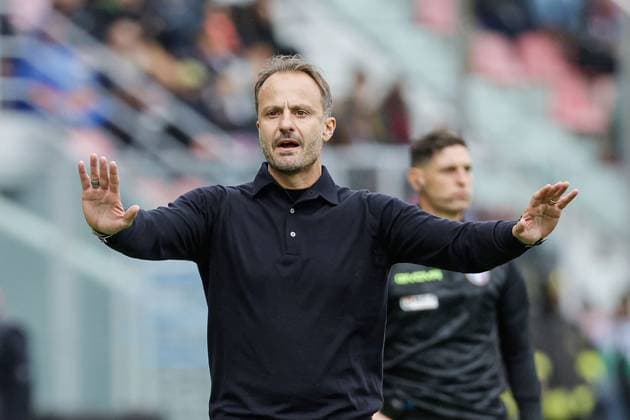 Alberto Gilardino head coach of Pisa SC during the match of 6th day of the Serie A Championship between Bologna FC and Pisa SC at the Renato Dall Ara Stadium on 5 October 2025 in Bologna, Italy. during Bologna FC vs Pisa SC, Italian soccer Serie A match in Bologna, Italy, October 05 2025  Copyright: xEmanuelexPennacchio IPAxSportx xipa-agency.netx xx IPA_66184658 IPA_Agency_IPA66184658