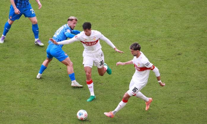 05 10 25 VfB Stuttgart 1 FC Heidenheim Germany, Stuttgart, 05 10 2025, Football, Bundesliga, VfB Stuttgart 1 FC Heidenheim Nr 30 Niklas Dorsch Heidenheim, Andres Chema Atakan Karazor VFB