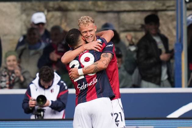 Bologna s Jens Odgaard celebrates after scoring the 4-0 goal for his team during the Serie A soccer match between Bologna and Pisa at the Renato Dall™Ara Stadium in Bologna, north Italy - Sunday, October 5, 2025 -  Copyright: xMassimoxPaolone LaPressex