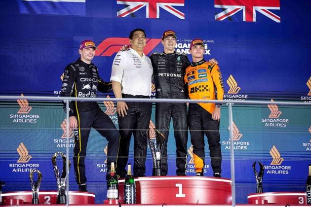F1 - SINGAPORE GRAND PRIX 2025 VERSTAPPEN Max (ned), Red Bull Racing RB21, portrait, RUSSELL George (gbr), Mercedes AMG F1 Team W16, portrait, NORRIS Lando (gbr), McLaren F1 Team MCL39, portrait podium during the 2025 Formula 1 Singapore Grand Prix, 18th round of the 2025 FIA Formula One World Championship, WM, Weltmeisterschaft from October 3 to 5, 2025 on the Marina Bay Street Circuit, in Singapore - SingaporeSingapore Copyright: xEricxAlonsox