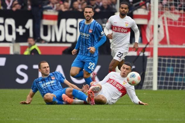 v re Bilal EL KHANNOUSS VFB Stuttgart , action,duel against Jonas FOEHRENBACH Heidenheim Football 1 Bundesliga Season 2025 2026, Matchday 6, Matchday06 VfB Stuttgart 1 FC Heidenheim on 05 10 2025 MHP ARENA