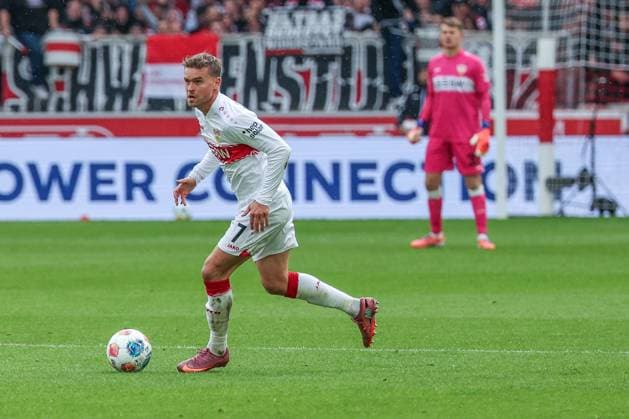 Maximilian Mittelstaedt 7 VfB Stuttgart in action, with Alexander Nuebel 33 VfB Stuttgart in the background, VfB Stuttgart vs 1 FC Heidenheim 1846, DFL, Bundesliga, Saison 2025 2026, MHP Arena, Hinrunde, 6 Spieltag, 05 10 2025 DFB regulations prohibit any use of photographs as image sequences and or quasi video Stuttgart Baden Wuerttemberg Germany Copyright: xkolbert-press MartinxAgüerax