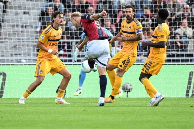 Jens Odgaard (Bologna Fc) scoaring a goal during Bologna FC vs Pisa SC, Italian soccer Serie A match in Bologna, Italy, October 05 2025  Copyright: xGianlucaxRicci IPAxSportx xipa-agency.netx xx IPA_66185966 IPA_Agency_IPA66185966