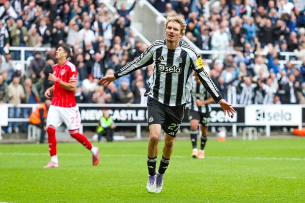 Newcastle United FC v Nottingham Forest FC, Premier League Nick Woltemade Of Newcastle United scores a GOAL 2-0 and celebrates during the Newcastle United FC v Nottingham Forest FC English Premier League match at St.James Park, Newcastle, England, United Kingdom on 5 October 2025 Credit: Lee Keuneke Every Second Media Editorial use only. All images are copyright Every Second Media Limited. No images may be reproduced without prior permission. All rights reserved. Premier League and Football League images are subject to licensing agreements with Football DataCo Limited. see https: www.football-dataco.com Copyright: xIMAGO EveryxSecondxMediax ESM-1616-0067 LeexKeunekex xEveryxSecondxMediax
