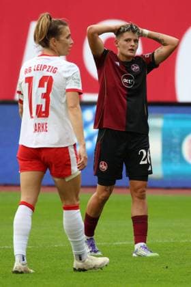 05 10 2025 Soccer Season 2025 2026 1 Google Pixel Women Bundesliga 05 Matchday 1 FC Nuremberg FCN Club Clubfrauen RB Leipzig Sportfoto Zink DCDE xdcxdex Sandra Starke 13, RB Leipzig , Disappointment at Aneta Polaskova 26, 1 FC Nuremberg FCN