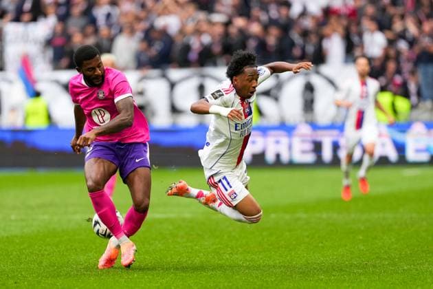 Olympique Lyonnais v Toulouse FC - Ligue 1 McDonald s 2025 2026 11 Malick FOFANA (ol) - 03 Mark MCKENZIE (tfc) during the Ligue 1 McDonald s match between Lyon and Toulouse at Groupama Stadium on October 5, 2025 in Lyon, France. Lyon France  Copyright: xFEPx 776348149