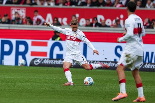 Maximilian Mittelstaedt 7 VfB Stuttgart with a pass, VfB Stuttgart vs 1 FC Heidenheim 1846, DFL, Bundesliga, Saison 2025 2026, MHP Arena, Hinrunde, 6 Spieltag, 05 10 2025 DFB regulations prohibit any use of photographs as image sequences and or quasi video Stuttgart Baden Wuerttemberg Germany Copyright: xkolbert-press MartinxAgüerax