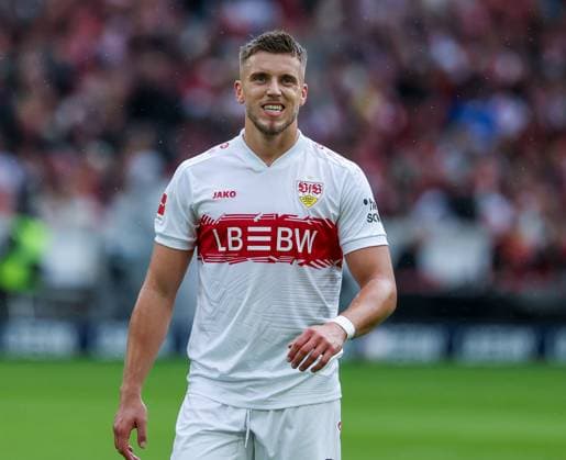 Ermedin Demirovic 9 VfB Stuttgart , VfB Stuttgart vs 1 FC Heidenheim 1846, DFL, Bundesliga, Saison 2025 2026, MHP Arena, Hinrunde, 6 Spieltag, 05 10 2025 DFB regulations prohibit any use of photographs as image sequences and or quasi video Stuttgart Baden Wuerttemberg Germany Copyright: xkolbert-press MartinxAgüerax