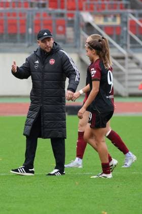 05 10 2025 Soccer season 2025 2026 1 Google Pixel Women Bundesliga 05 Matchday 1 FC Nürnberg FCN Club Clubfrauen RB Leipzig Sportfoto Zink DCDE xdcxdex Thomas Oostendorp Coach 1 FC Nürnberg FCN , Laura Miller 9, 1 FC Nürnberg FCN front