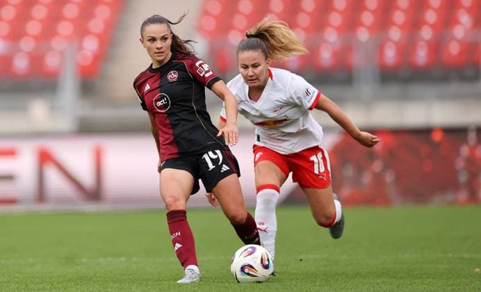 Homann Sanja - Schasching Annabel , 1.FC Nürnberg-RB Leipzig , Google Pixel Frauen-Bundesliga , Fußball , in den Max Morlock Stadion, in Nürnberg , Bayern, Deutschland. Oktober 05, 2025 . Photo by: Davide Elias IPA Photo Pressefoto DENL Copyright: xDavidexEliasx