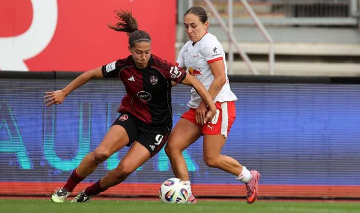 Miller Laura - Chmielinski Gina , 1.FC Nürnberg-RB Leipzig , Google Pixel Frauen-Bundesliga , Fußball , in den Max Morlock Stadion, in Nürnberg , Bayern, Deutschland. Oktober 05, 2025 . Photo by: Davide Elias IPA Photo Pressefoto DENL Copyright: xDavidexEliasx