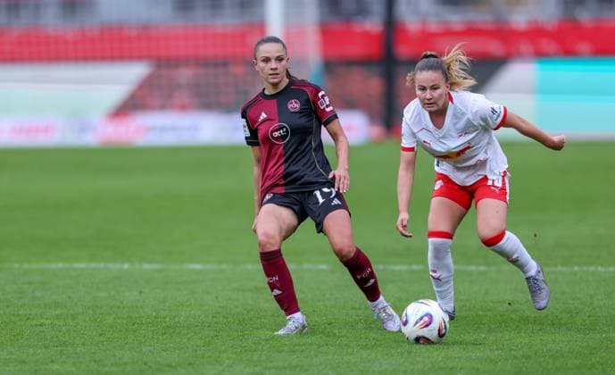 DEU, Nürnberg, FC Nürnberg vs RB Leipzig, Google Pixel Bundesliga, DFB, Saison 2526, Max Morlock Stadion, 5 Spieltag im Bild f l n r Sanja Homann FC Nürnberg 19 , Annabel Schasching RB Leipzig 16 DFB DFL REGULATIONS PROHIBIT ANY USE OF PHOTOGRAPHS AS IMAGE SEQUENCES AND OR QUASI VIDEO, 05 10 2025, Copyright: HMBxMedia HendrikxHamelau