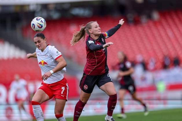 DEU, Nürnberg, FC Nürnberg vs RB Leipzig, Google Pixel Bundesliga, DFB, Saison 2526, Max Morlock Stadion, 5 Spieltag im Bild f l n r Giovanna Hoffmann RB Leipzig 7 , Luisa Guttenberger FC Nürnberg 4 DFB DFL REGULATIONS PROHIBIT ANY USE OF PHOTOGRAPHS AS IMAGE SEQUENCES AND OR QUASI VIDEO, 05 10 2025, Copyright: HMBxMedia HendrikxHamelau